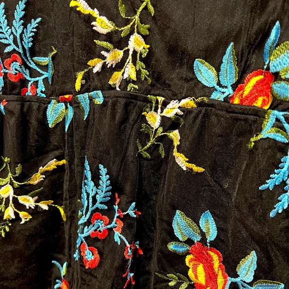 ๐HP๐ Simply Be Sheer Floral Embroidered Dress w/ Black Slip and Ruched Sleeves - Picture 4 of 8